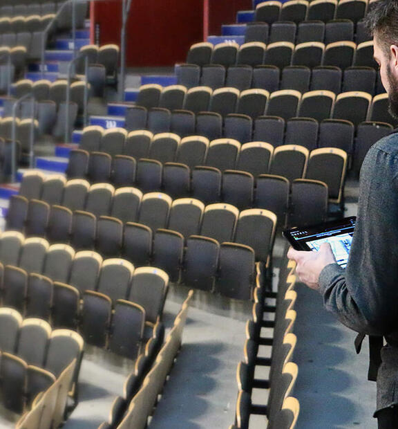 5G network testing with TEMS Pocket at indoor stadium arena