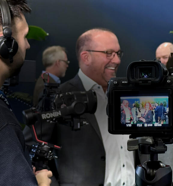 Rick Hamilton, CEO of Infovista, speaking with Michelle Donegan of Mobile Europe during an industry discussion at MWC25 in Barcelona