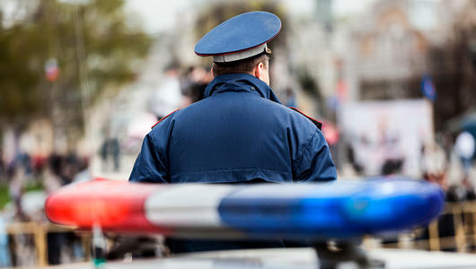 Critical communications - Policeman